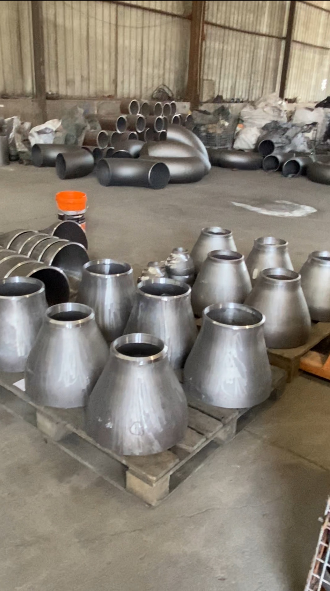 Concentric and eccentric reducers